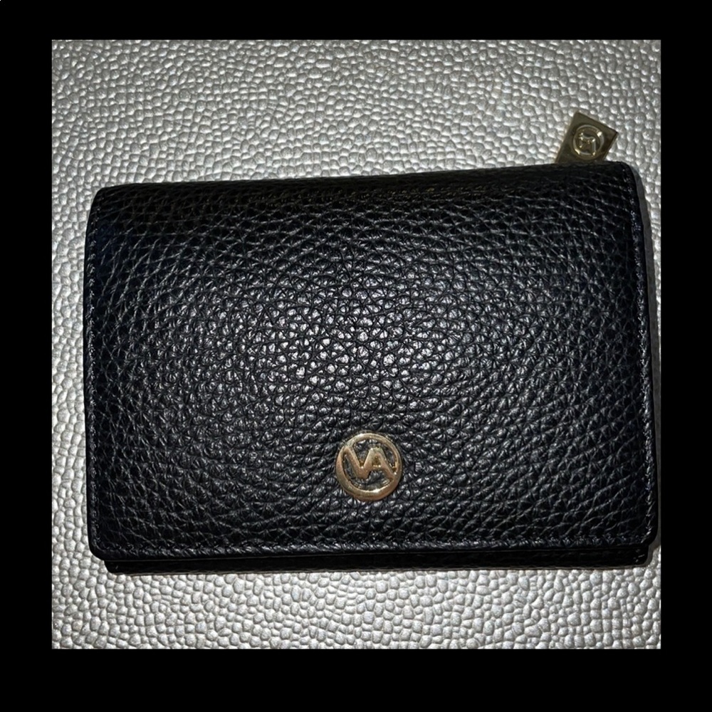 Valentina Snap Wallet